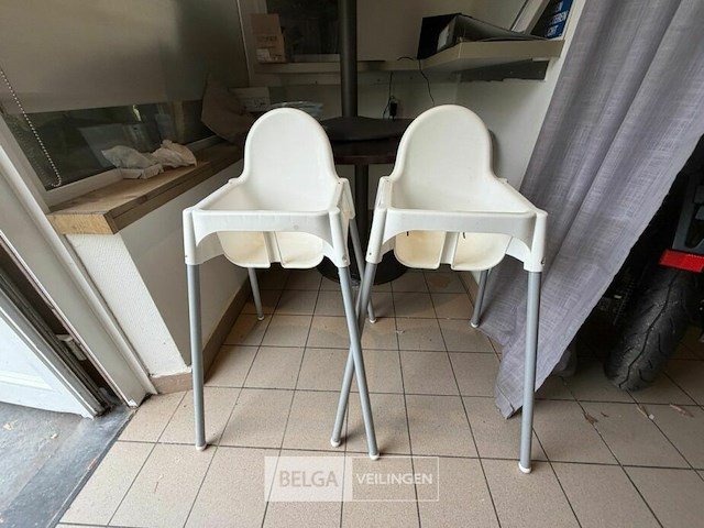 2x kinderstoeltjes - afbeelding 1 van  2