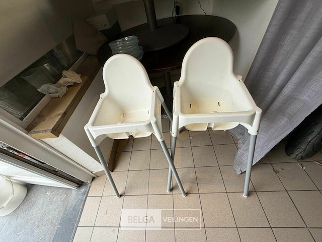 2x kinderstoeltjes - afbeelding 2 van  2