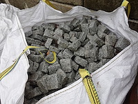 2x kleine bigbag graniet kinderkoppen - afbeelding 2 van  3