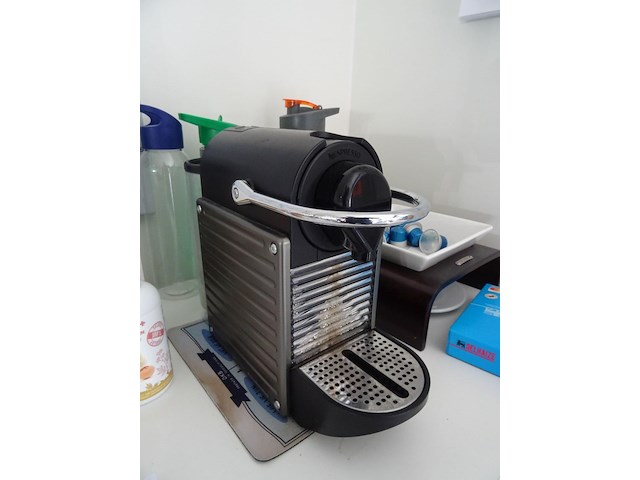 2x koffiemachine nespresso - afbeelding 3 van  4