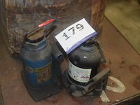 2x krikken, weber hydraulik 15t en 10t - afbeelding 1 van  1