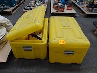 2x kunstof materiaalkoffer