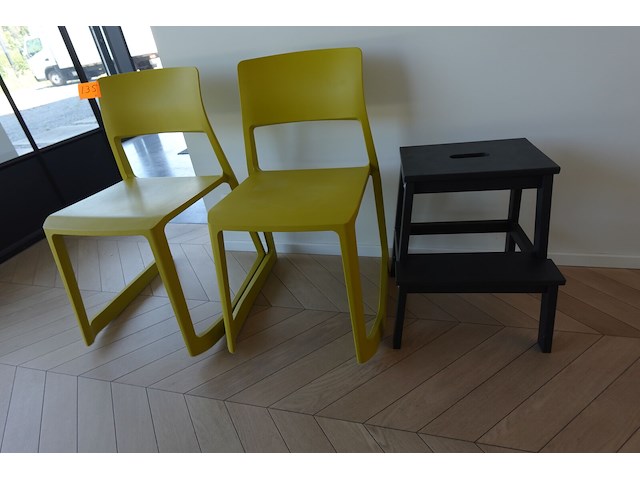 2x kunststof stoel vitra. - afbeelding 1 van  3