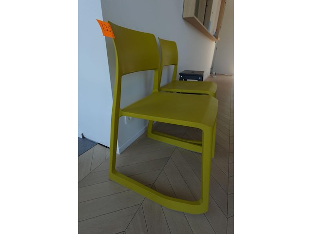 2x kunststof stoel vitra. - afbeelding 3 van  3