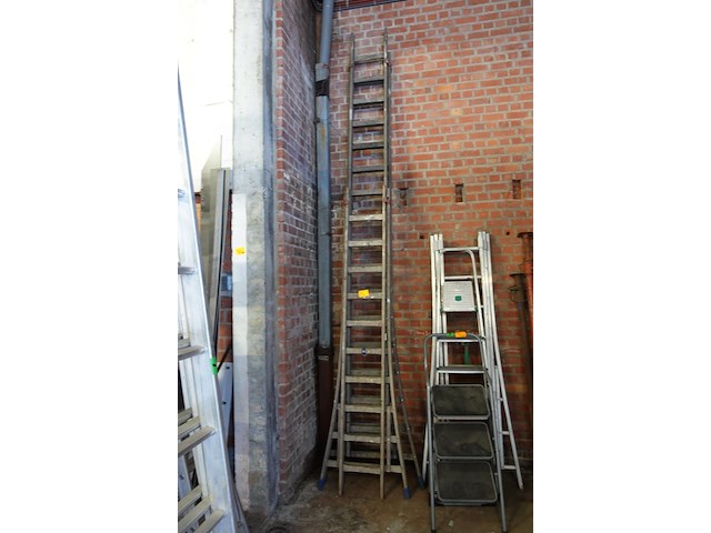 2x ladder in hout - afbeelding 1 van  3