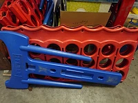 2x large kunststof vier op een rij