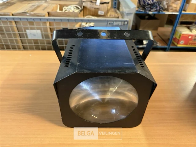 2x led-cyclope + flightcase - afbeelding 6 van  11