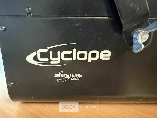 2x led-cyclope + flightcase - afbeelding 8 van  11