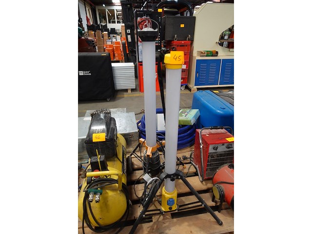 2x led werklamp - afbeelding 1 van  3
