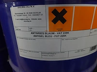 2x lekbak & diverse vaten olie/ antivries - afbeelding 7 van  7