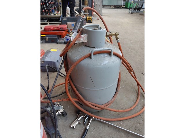 2x lijmpistool met fles & 1x gasfles met brander - afbeelding 2 van  3
