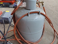 2x lijmpistool met fles & 1x gasfles met brander - afbeelding 2 van  3