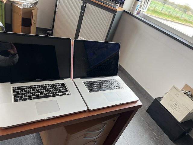 2x mac book pro - afbeelding 1 van  3