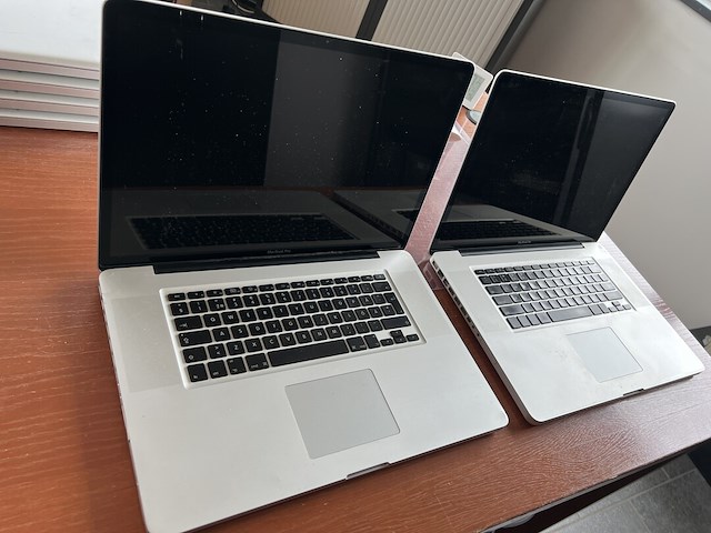 2x mac book pro - afbeelding 2 van  3