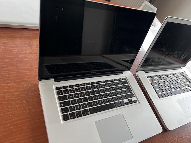 2x mac book pro - afbeelding 2 van  4