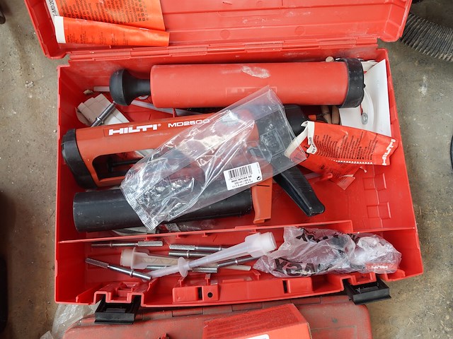 2x machine hilti - afbeelding 2 van  4