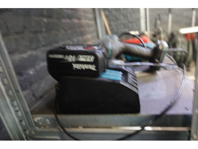 2x machine makita - afbeelding 7 van  9