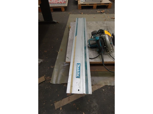 2x machine makita - afbeelding 6 van  6