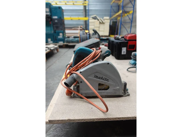 2x makita machine - afbeelding 2 van  5