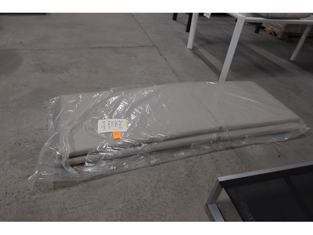 2x manutti ligbed kussen - afbeelding 2 van  3
