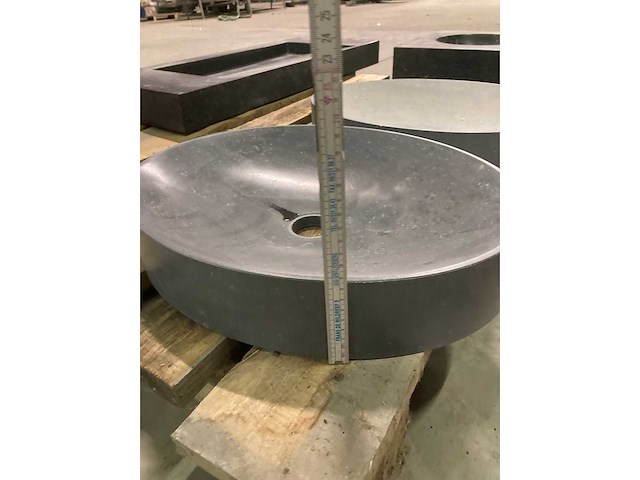 2x massieve spoelbak in belgische blauwe steen ellipsvormig - afbeelding 6 van  6