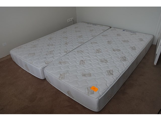 2x matras trevira - afbeelding 2 van  3