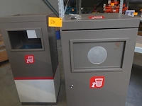2x metalen afvalbak