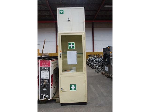 2x metalen ehbo kast - afbeelding 1 van  2