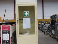 2x metalen ehbo kast