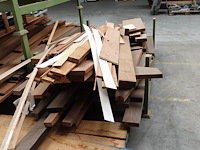 2x metalen houder + inhoud divers hout - afbeelding 3 van  6