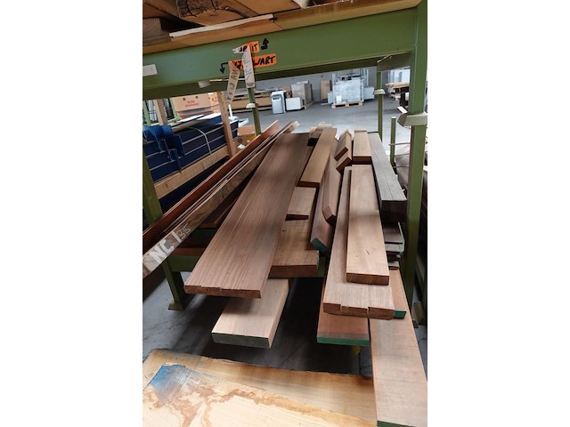 2x metalen houder + inhoud divers hout - afbeelding 6 van  6