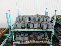 2x metalen houder met ankervoeten - afbeelding 1 van  2