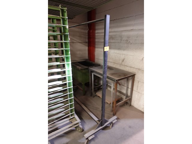2x metalen kar + 3x metalen tafel - afbeelding 3 van  5