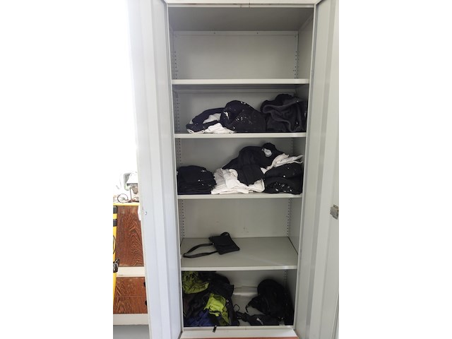 2x metalen kast + inhoud - afbeelding 4 van  9