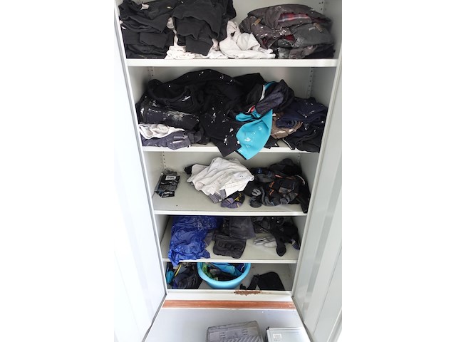 2x metalen kast + inhoud - afbeelding 6 van  9