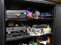 2x metalen kast met inhoud - afbeelding 8 van  14