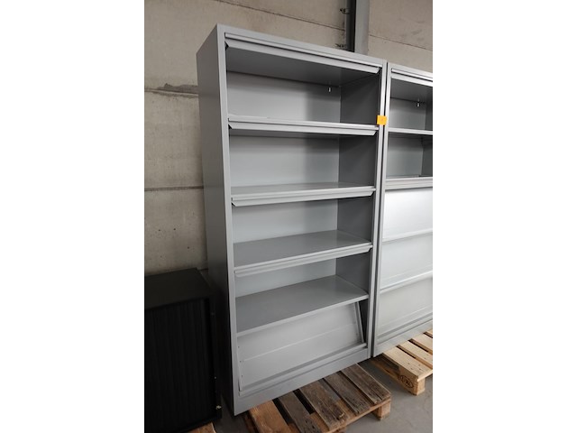 2x metalen kast - afbeelding 3 van  4