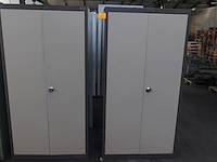 2x metalen kast