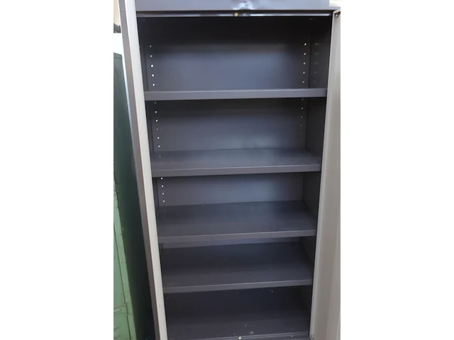 2x metalen kast - afbeelding 2 van  2