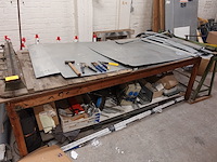 2x metalen plooibank + werktafel - afbeelding 1 van  8
