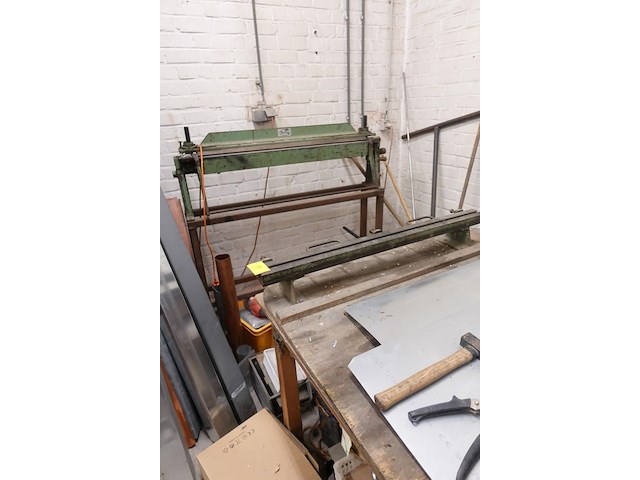 2x metalen plooibank + werktafel - afbeelding 2 van  8