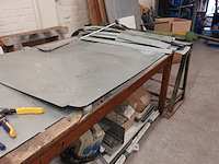 2x metalen plooibank + werktafel - afbeelding 5 van  8