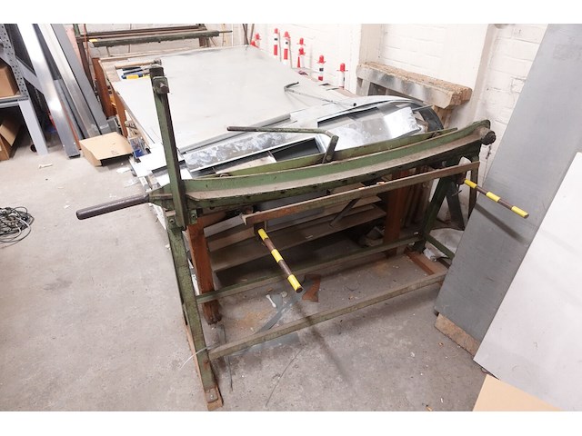 2x metalen plooibank + werktafel - afbeelding 7 van  8