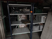 2x metalen rek + inhoud