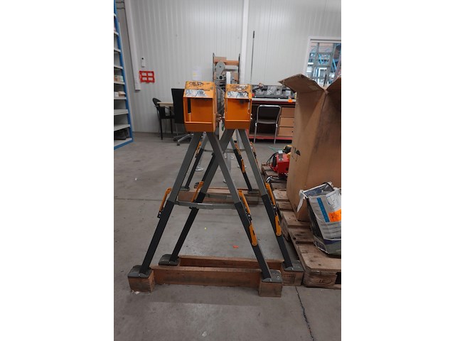 2x metalen schraag toughbuilt - afbeelding 2 van  4