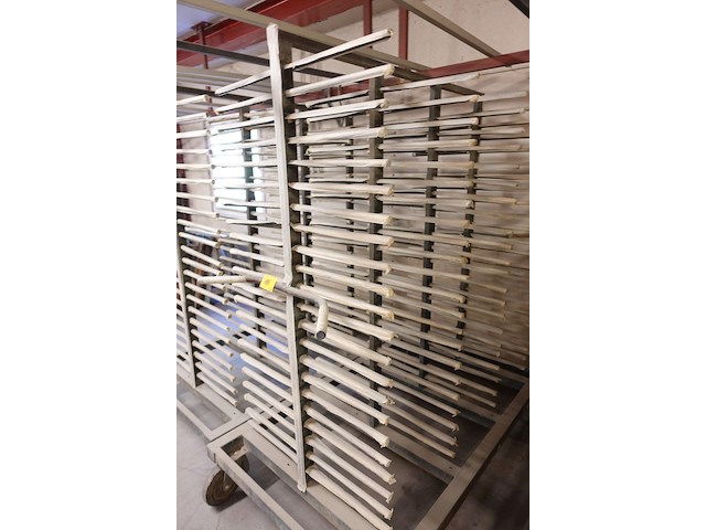 2x metalen verrijdbaar droogrek - afbeelding 2 van  3