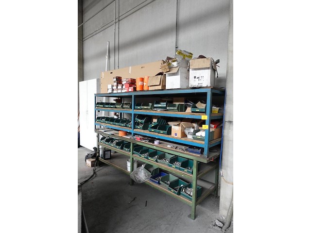 2x metalen werkbank - afbeelding 1 van  3