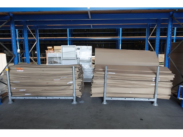 2x metalen/stapelbare houder met karton - afbeelding 1 van  3