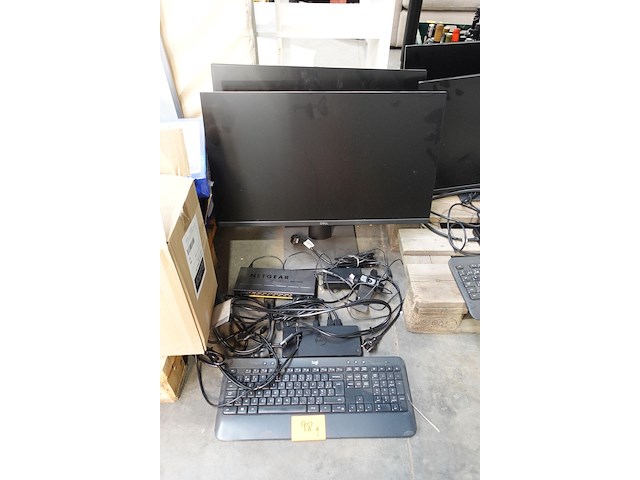2x monitor dell - afbeelding 1 van  7