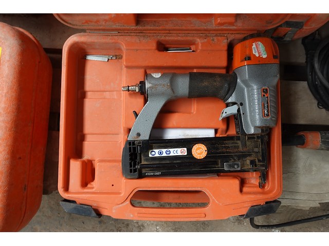 2x nagelpistool paslode - afbeelding 1 van  2